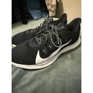 Size 10 Nike Quest C13803-004 Black And White Women's Running Shoes